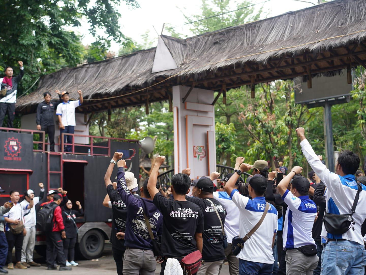 Buruh di Purwakarta Meminta Mendagri Mencopot Pj. Gubernur Jawa Barat