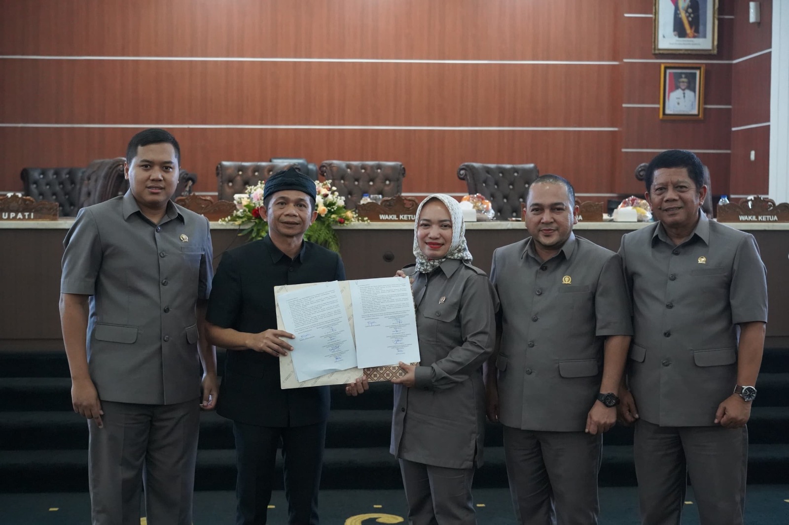DPRD Bersama Bupati Purwakarta Setuju Raperda RPJMD Untuk Disahkan Jadi Perda Pada Rapat Paripurna Tingkat II