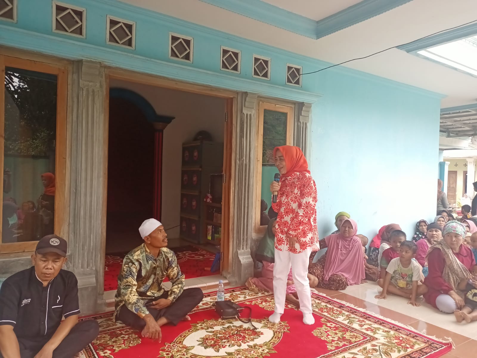 Ketua Komisi I DPRD Kabupaten Purwakarta, Hj. Nina Heltina gelar Reses di Kaki Gunung Kacapi, Disambut Hangat Masyarakat Setempat