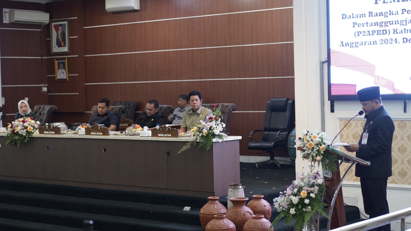 DPRD Purwakarta Menggelar Rapat Paripurna Tingkat I Penyampaian Raperda P2APBD TA 2024