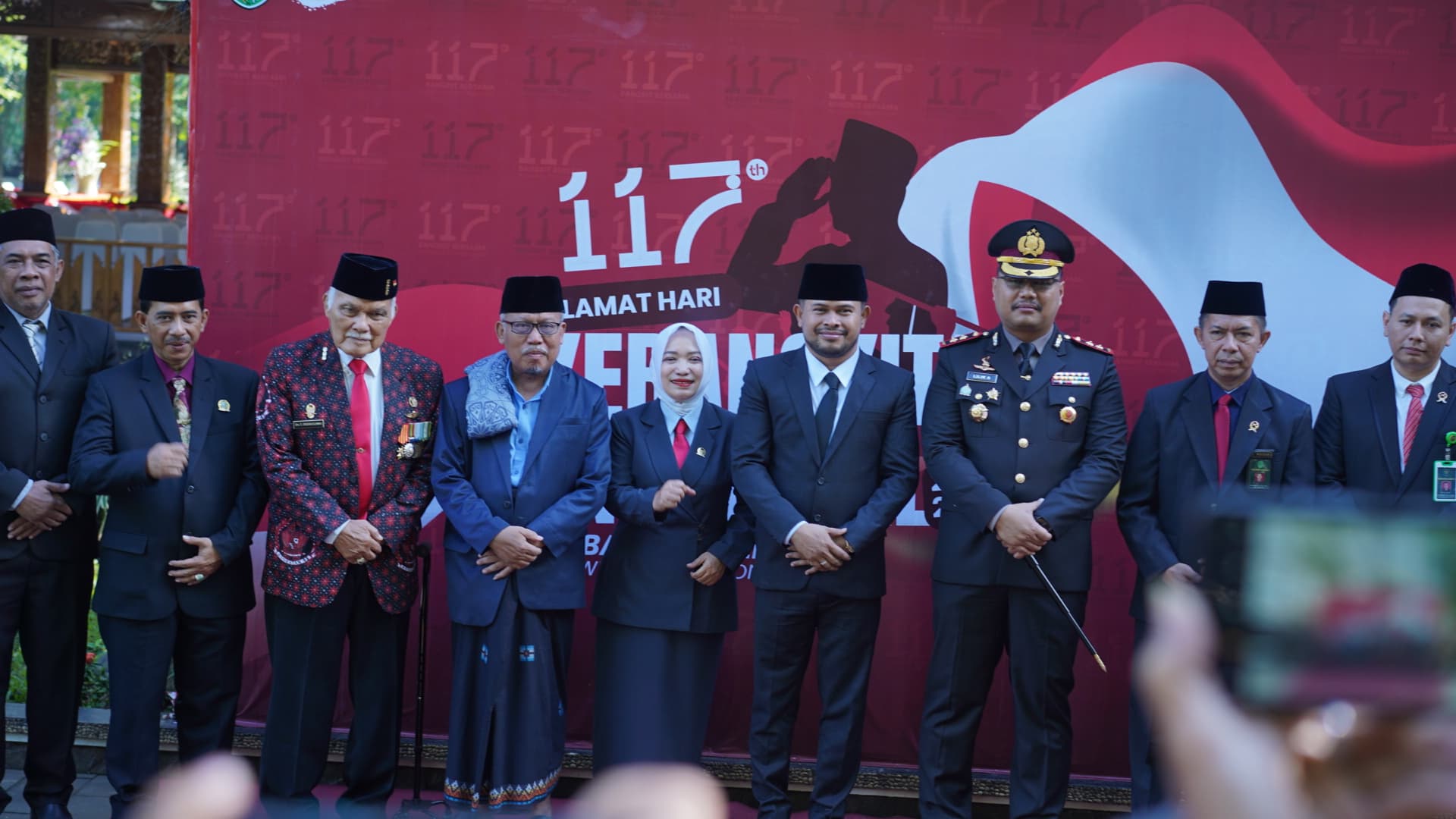 Ketua DPRD, Sekretaris DPRD dan Kepala Bagian Fasangwas Sekretariat DPRD Menghadiri Upacara Peringatan Kebangkitan Nasional