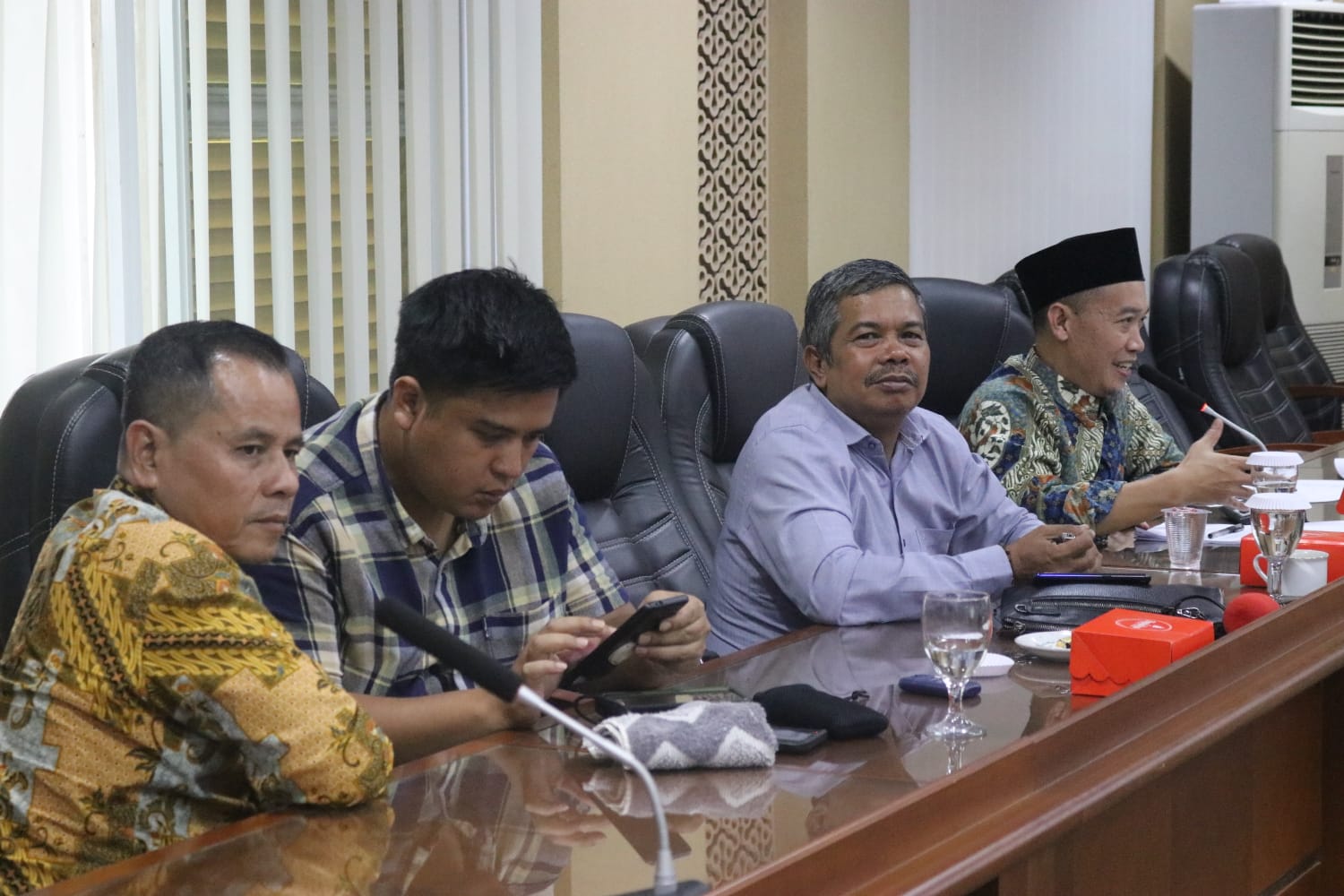 Dua Pansus DPRD Purwakarta Bahas Raperda Pajak Daerah dan Perlindungan Petani