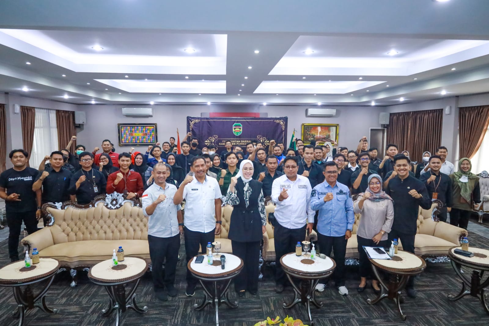 Sekretariat DPRD Purwakarta Mengikuti Evaluasi dan Rapat Kerja Pengelola Media Sosial