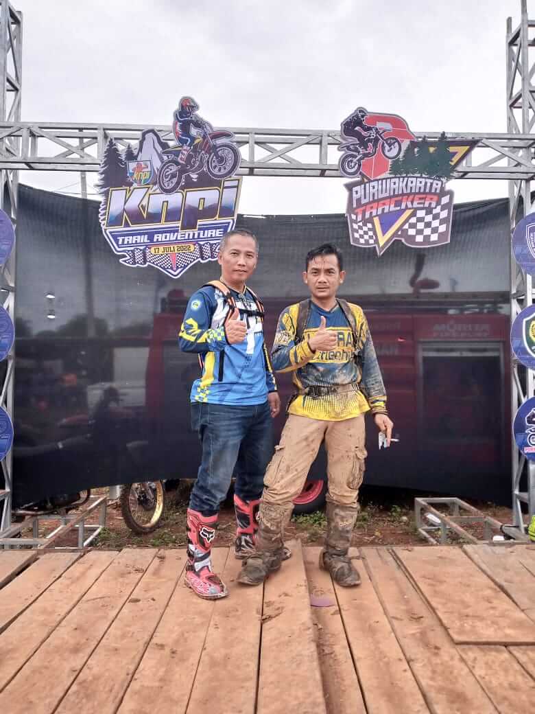 Dua Offroader dari Sekretariat DPRD Ikuti Lomba KNPI Trail Adventure 2022 Bersama Ribuan Offroader Jelajahi Alam Purwakarta