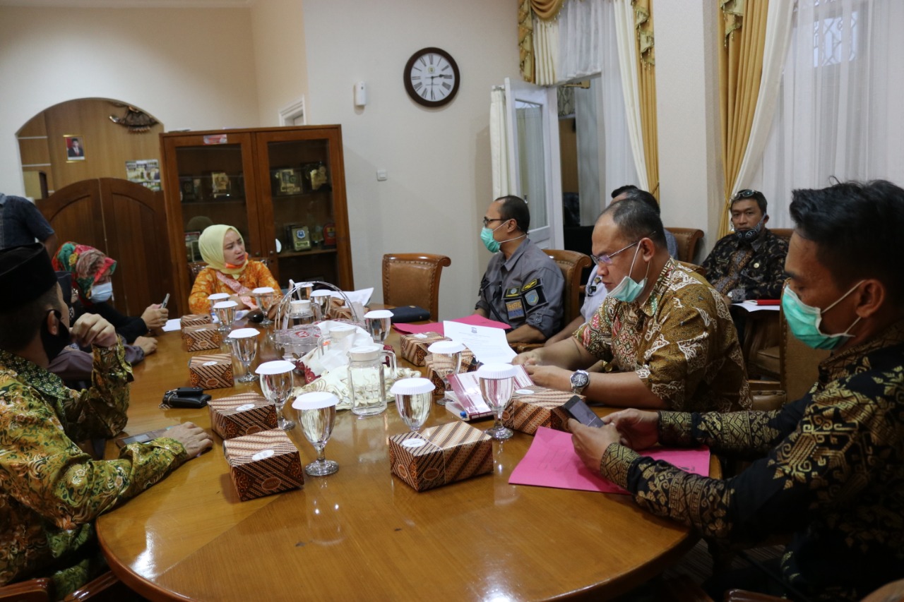 Pembahasan Raperda Perubahan Retribusi Parkir Masih Berjalan Alot