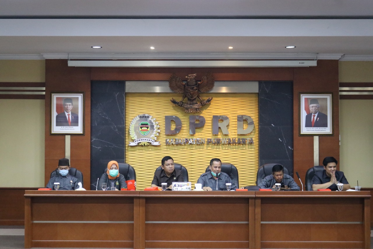 Kisah Pilu Guru Honorer, Adukan Nasib Kepada Komisi IV DPRD