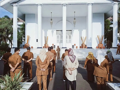 Pemimpin Upacara Apel Pagi; Tolong Siapkan Administrasi Sesuai Tupoksi Agar Tidak Menimbulkan Masalah