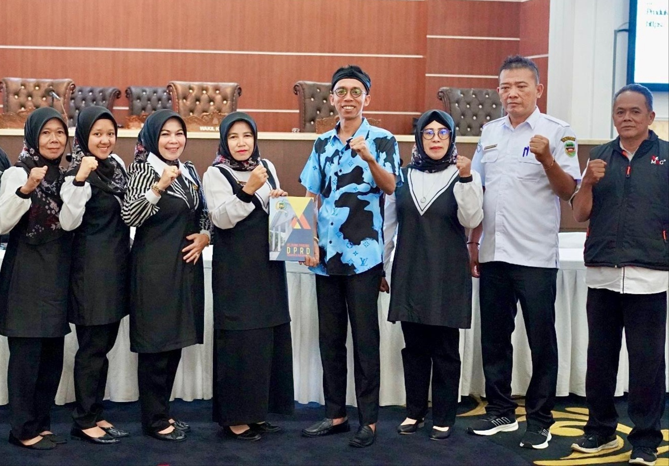 Murid SDN 1 Margaluyu Kiarapedes Mengadakan Outing Class ke Gedung DPRD Purwakarta