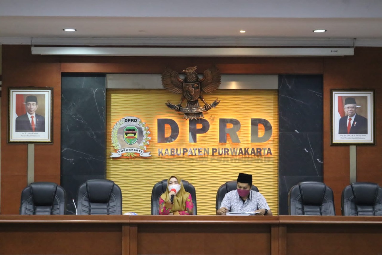 DPRD Purwakarta Menggelar Rapat Perdana Pansus LKPJ Bersama Pj. Sekda TA 2021