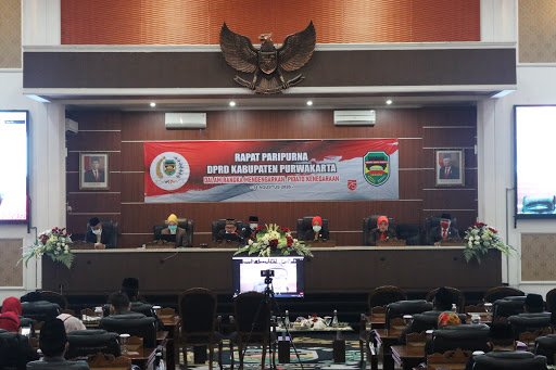 Rapat Paripurna DPRD Purwakarta  Mendengarkan Pidato Kenegaraan Presiden