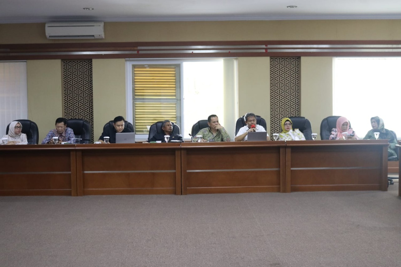 Pansus A DPRD dan OPD Serta Pembuat Naskah Akademik Sepakat Perubahan Judul Raperda tentang Jalan