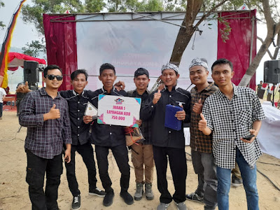 Peserta Lomba Layang Adu Sekretariat DPRD Purwakarta Raih Juara 1
