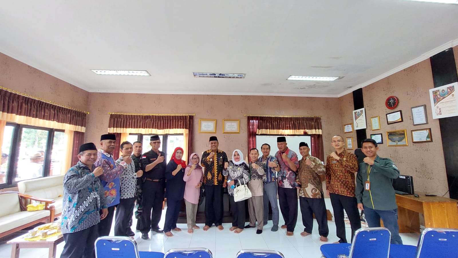 Kepala Desa Se-Kecamatan Kiarapedes Curhat Ke Komisi III DPRD Purwakarta